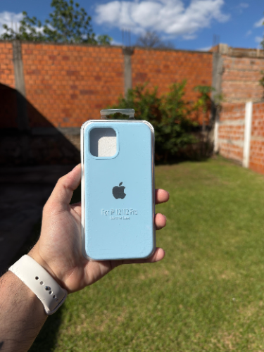 Case Iphone 12/12 Pro Silicona Color Celeste