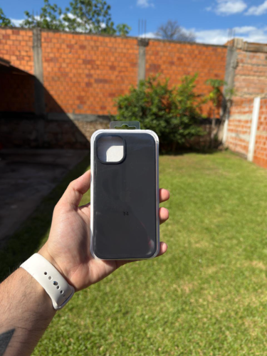 Case Iphone 14 Silicona Color Negro