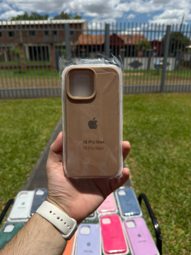 Case Iphone 16 Pro Max Silicona Color Beige Oscuro