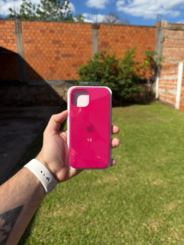 Case Iphone 13 Silicona Color Fucsia