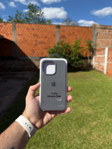 Case Iphone 13 Pro Silicona Color Gris