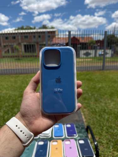 Case Iphone 16 Pro Silicona Color Azul Celeste