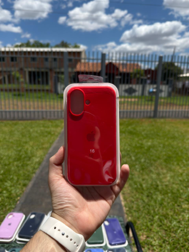 Case Iphone 16 Silicona Color Rojo