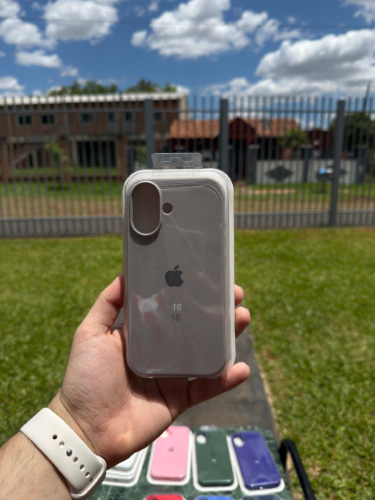 Case Iphone 16 Silicona Color Gris Claro