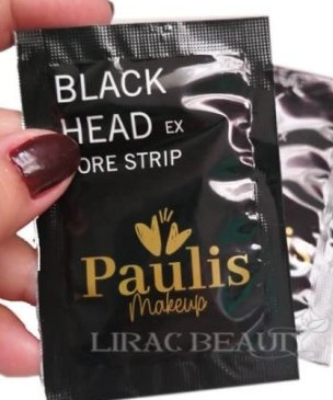 black mascarilla de puntos negros