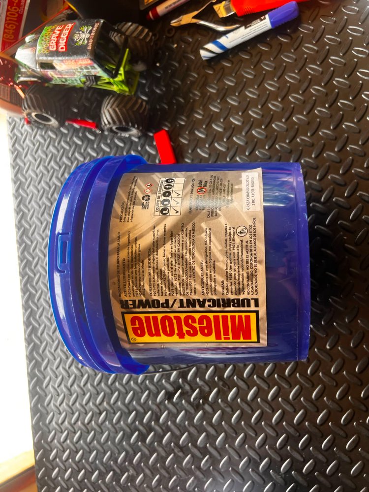 GRASA CHASIS MILESTONE 3.6KG.