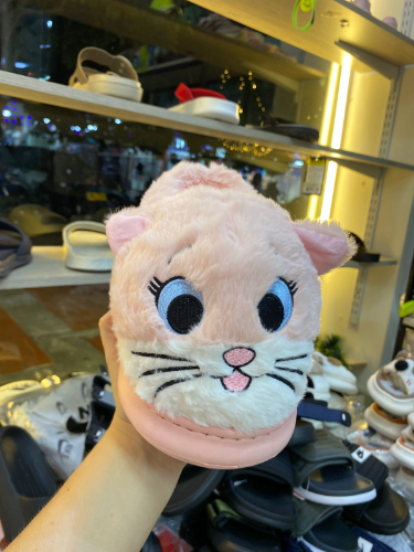 PANTUFLA GATO CERRADA PELUDA