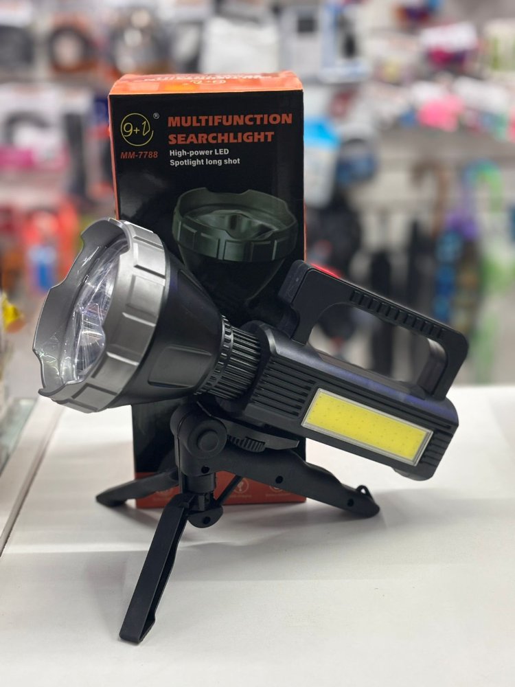 Buscahuella solar con tripode y bateria intercambiable