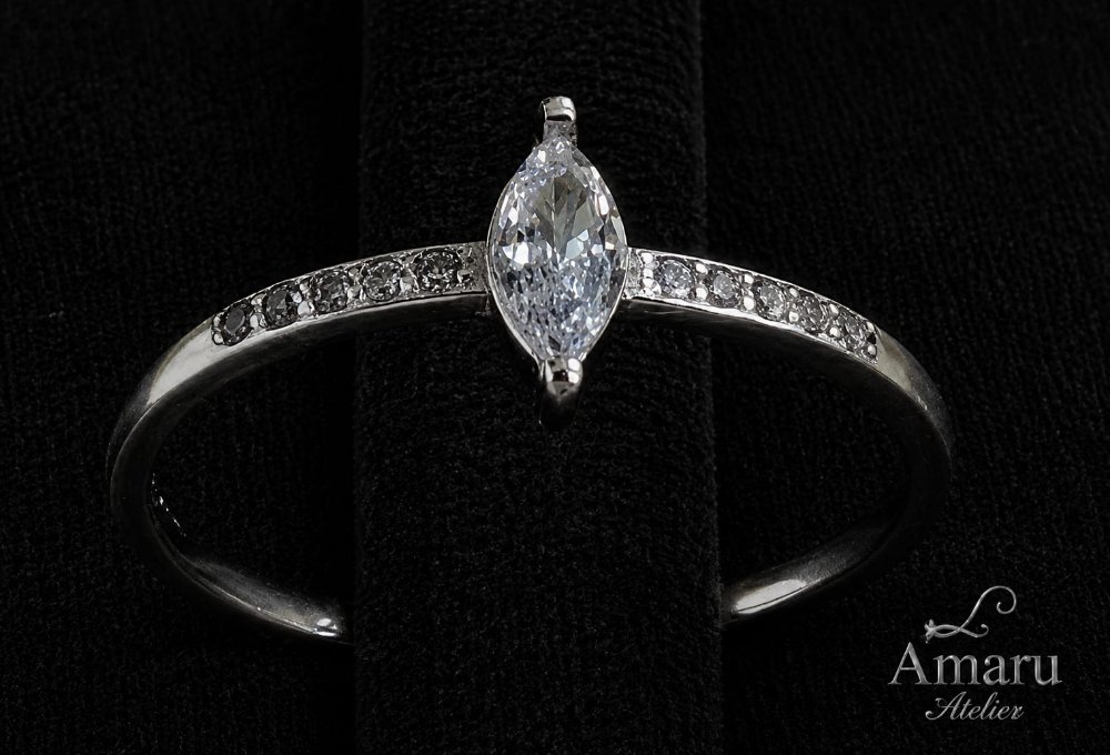 Anillo De Plata Piedra Pequeña 5