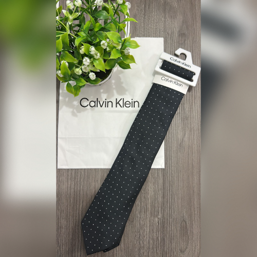 Corbata negra puntos CK