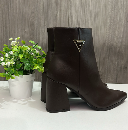 Botas café Guess 8.5 Luisa