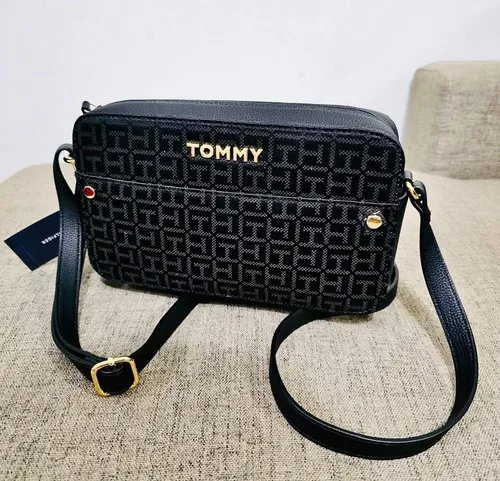 Cross negro Tommy