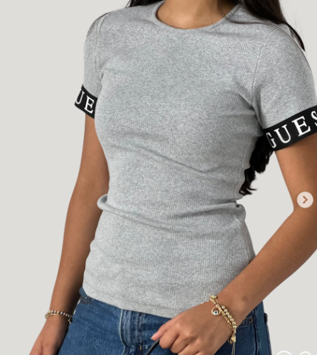 Playera Guess color gris de dama