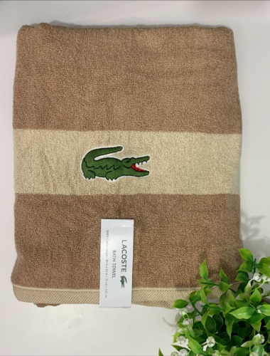Toalla café Lacoste