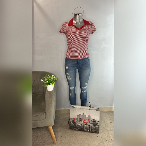 playera Guess talla L/G color rojo rayado