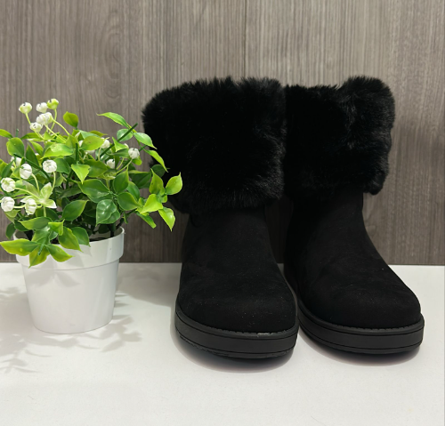 Botitas peluche negro GBG