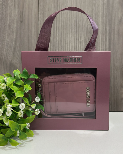 Tarjetero steve madden morado