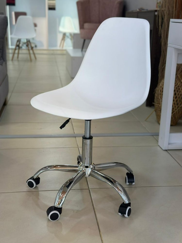 SILLA BLANCA DE RODACHINES