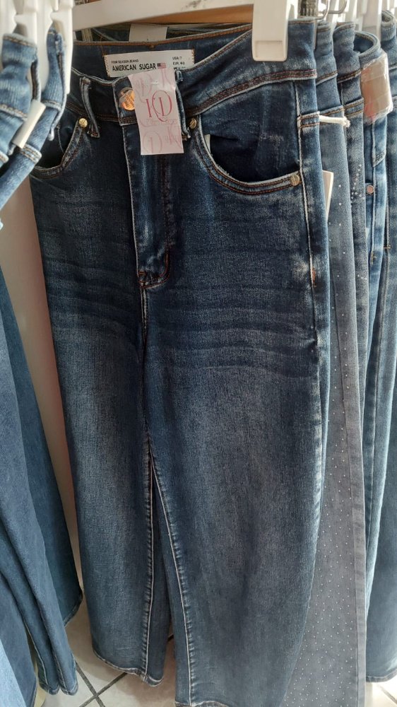 PANTALON MOM JEANS