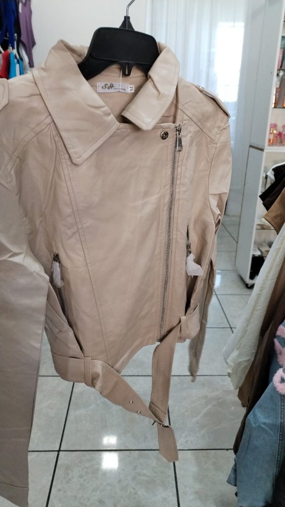 CHAQUETA DE CUERO