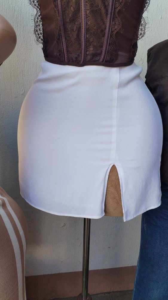 FALDA BLANCA