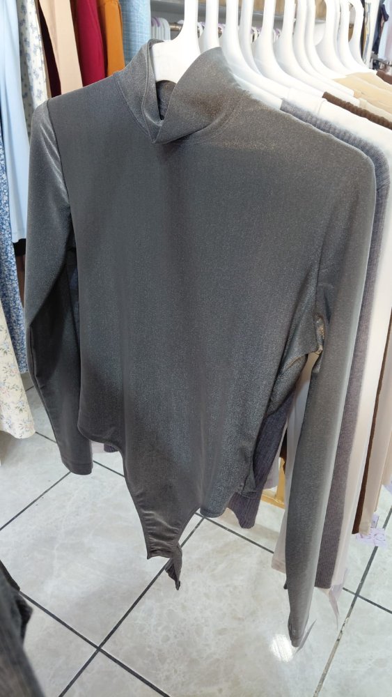 BLUSA ABRILLANTADA