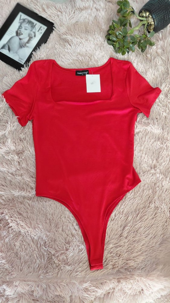 BLUSA MANGA CORTA CUELLO CUADRADO