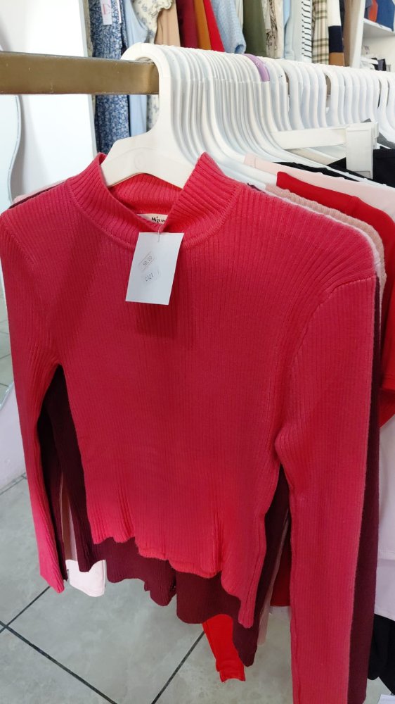 BLUSA CUELLO ALTO