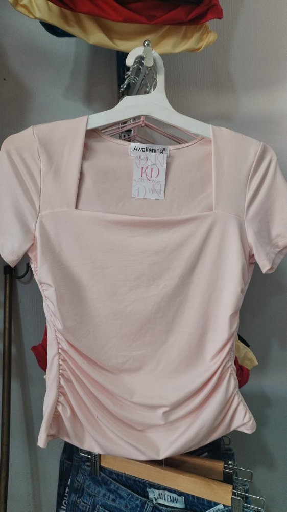 BLUSA CUELLO CUADRADO