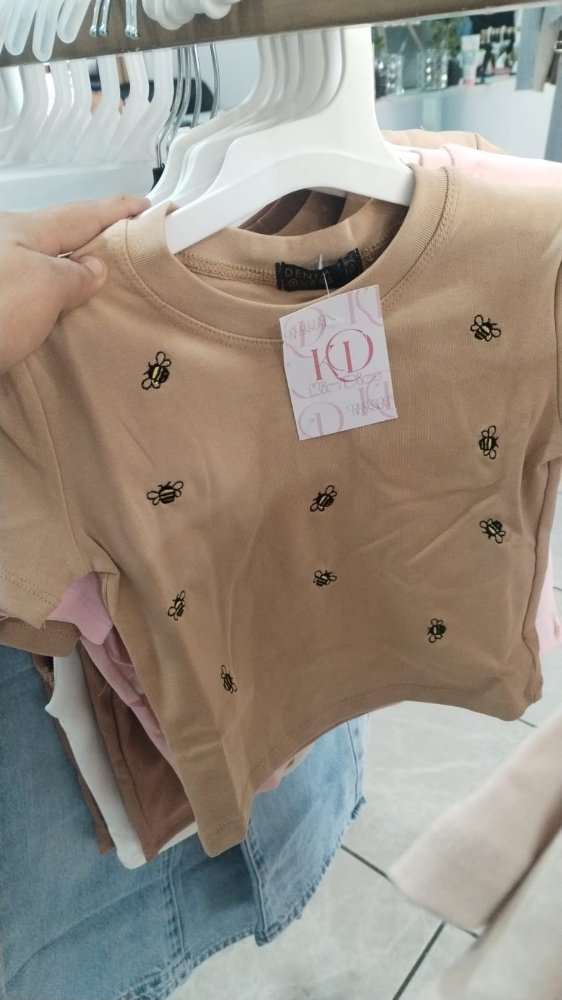 BLUSA DE ABEJITAS