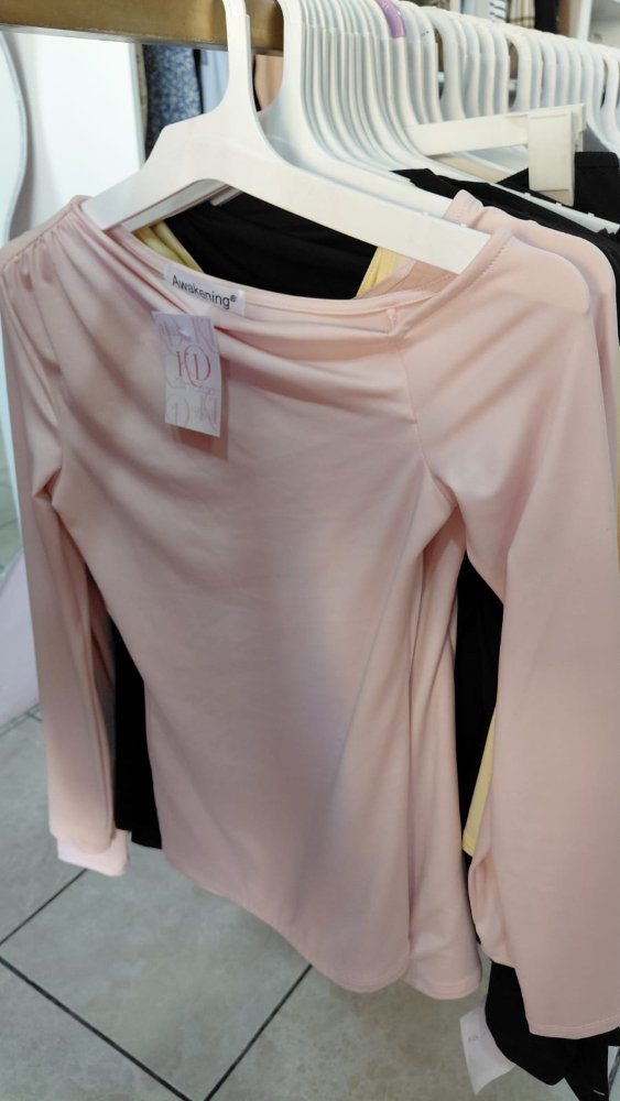 BLUSA HOMBRI CAIDO MANGA LARGA
