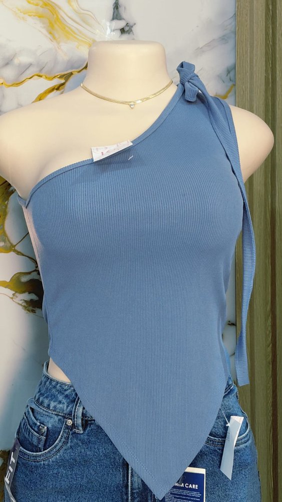 BLUSA ASIMETRICA CELESTE