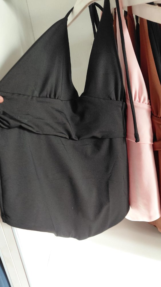 BLUSA ESCOTADA