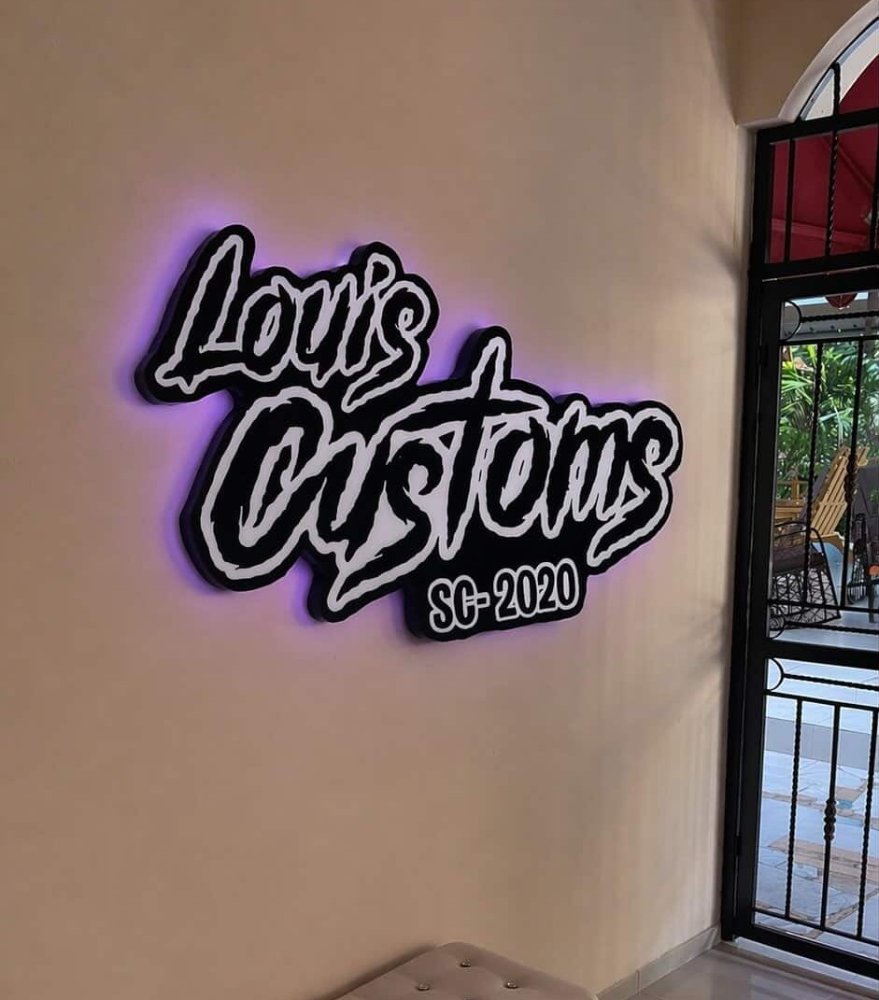Arte en madera: Louis Customs