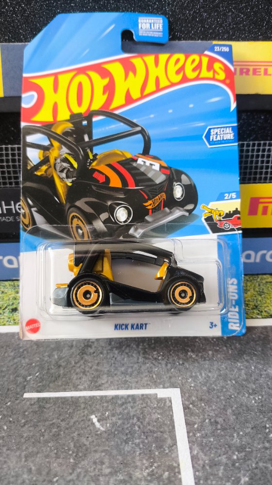 Kick Kart Hot Wheels