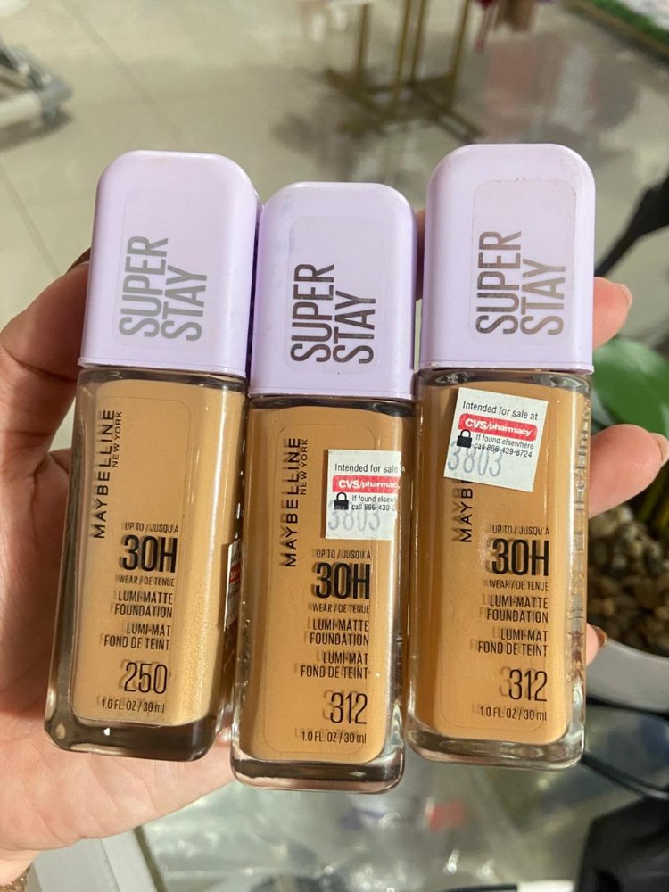 BASE MAYBELLINE ILUMINATTI PM