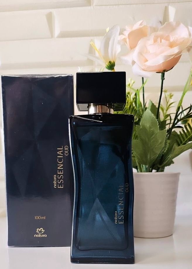 ESSENCIAL OUD