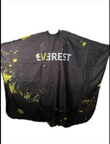 capa everest con detalles en verde