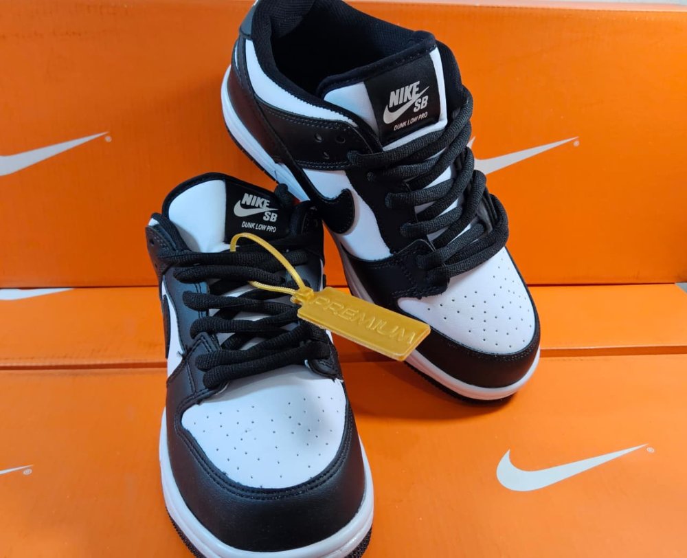 NIKE PANDA #6.5