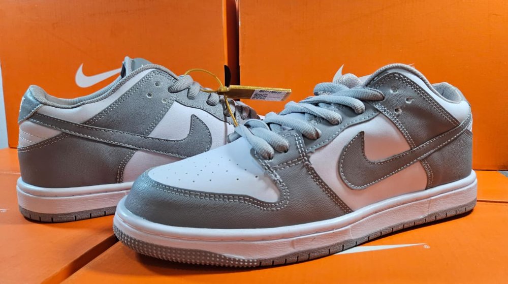 DUNK GRIS BLANCO #6.5