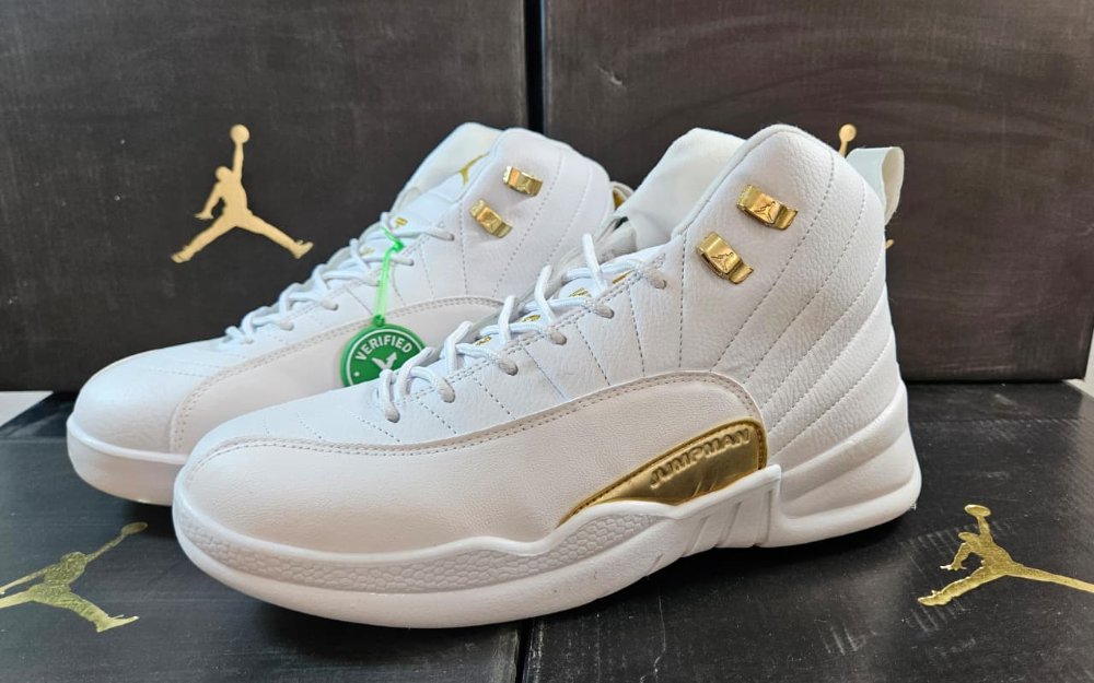 NIKE JORDAN 12 BLANCO ORO #7.5