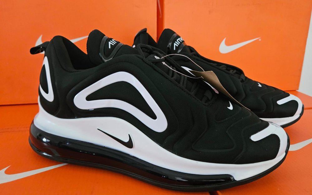 NIKE AIMAX NEGRO CON BLANCO
