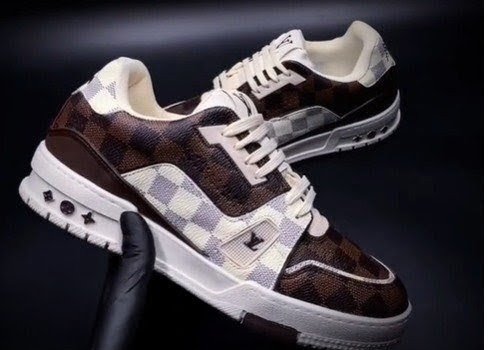 L. VUITTON CAFÉ  #7.5