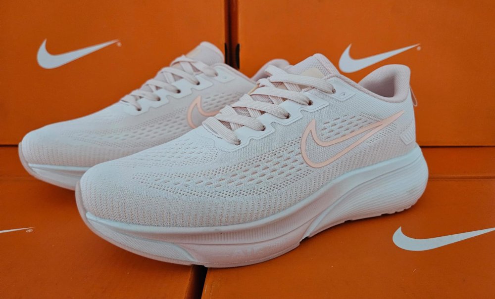NIKE RUNFAST ROSA #5.5