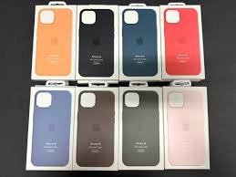 Case iPhone 15 , silicone MagSafe.