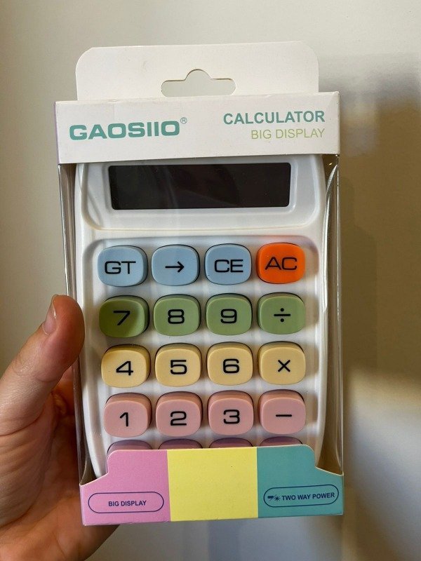 CALCULADORA BLANCA BOTONES PASTEL