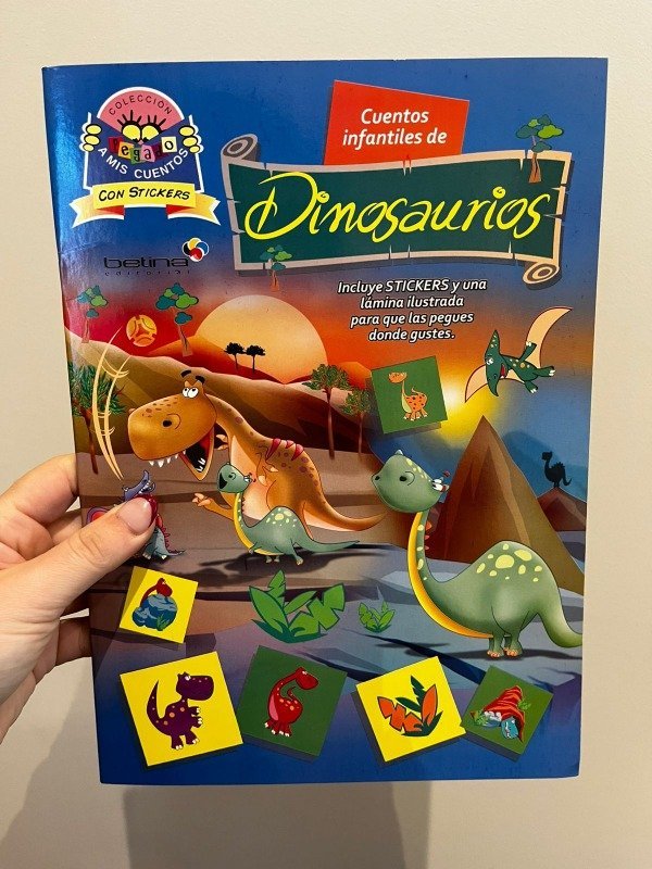 LIBRO DE CUENTOS DINOSAURIOS + STICKERS