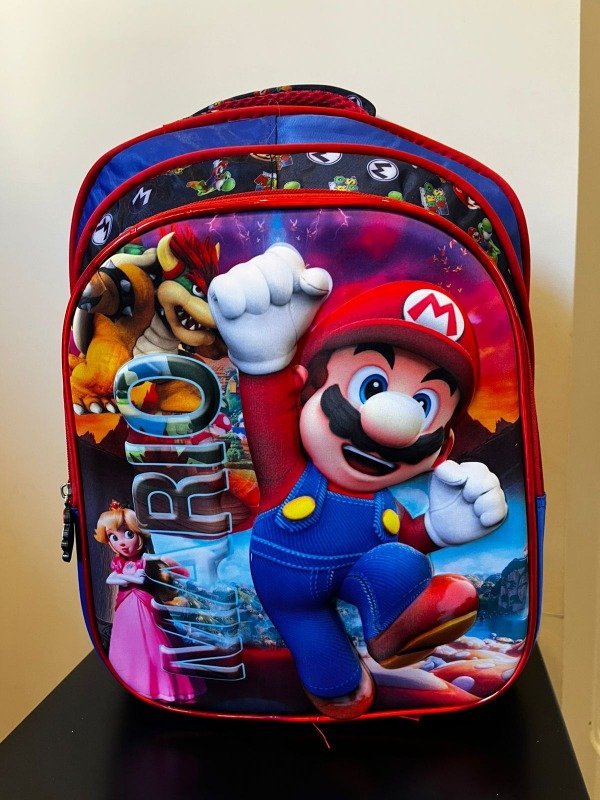 MOCHILA 16" MARIO BROS TRES COMPARTIMIENTOS