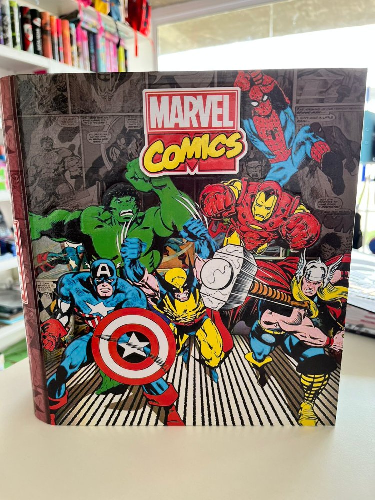 CARPETA CARTA CON RELIEVE MARVEL COMICS