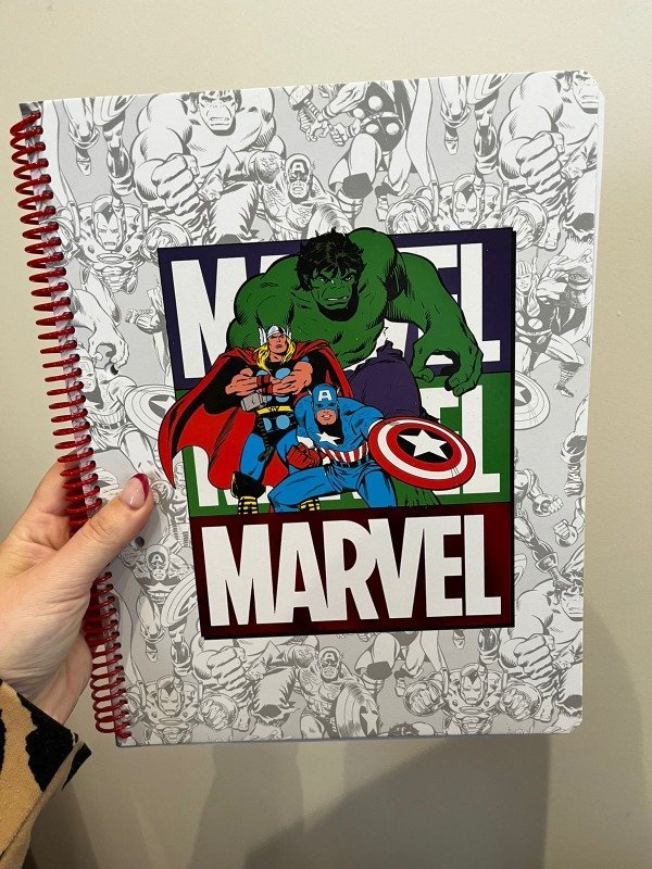 CUADERNO 22X29.7CM RAYADO 80 HOJAS SEMI RIGIDO CON ESPIRAL MARVEL